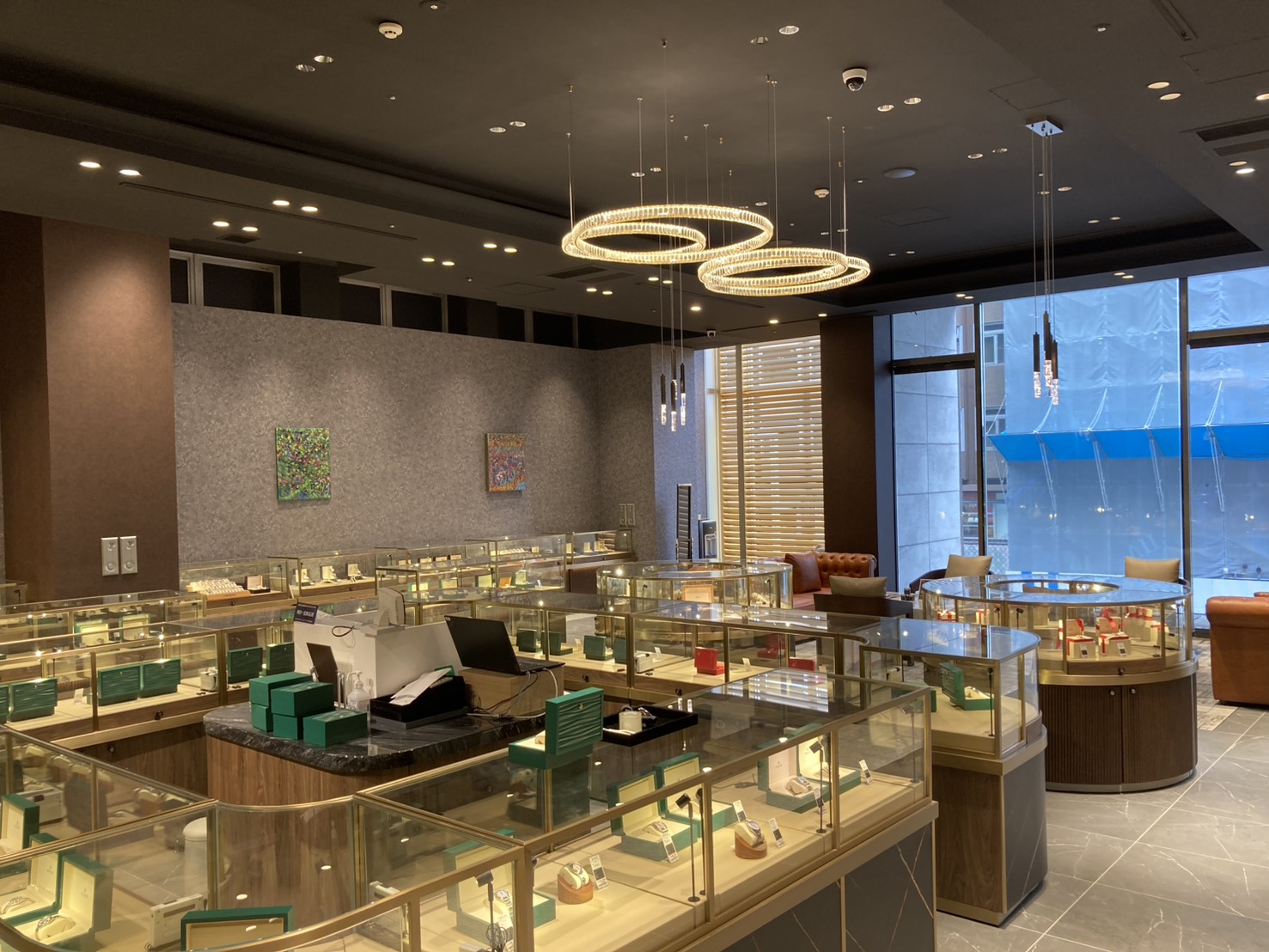 陽吉 銀座中央通り店 陳列ケース・商品ラインナップ